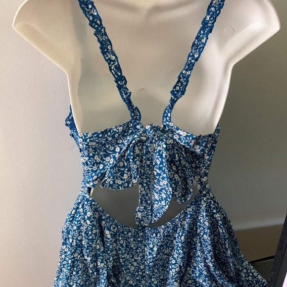 Princess Polly Thunderclouds Romper Blue Floral - Picture 6 of 8